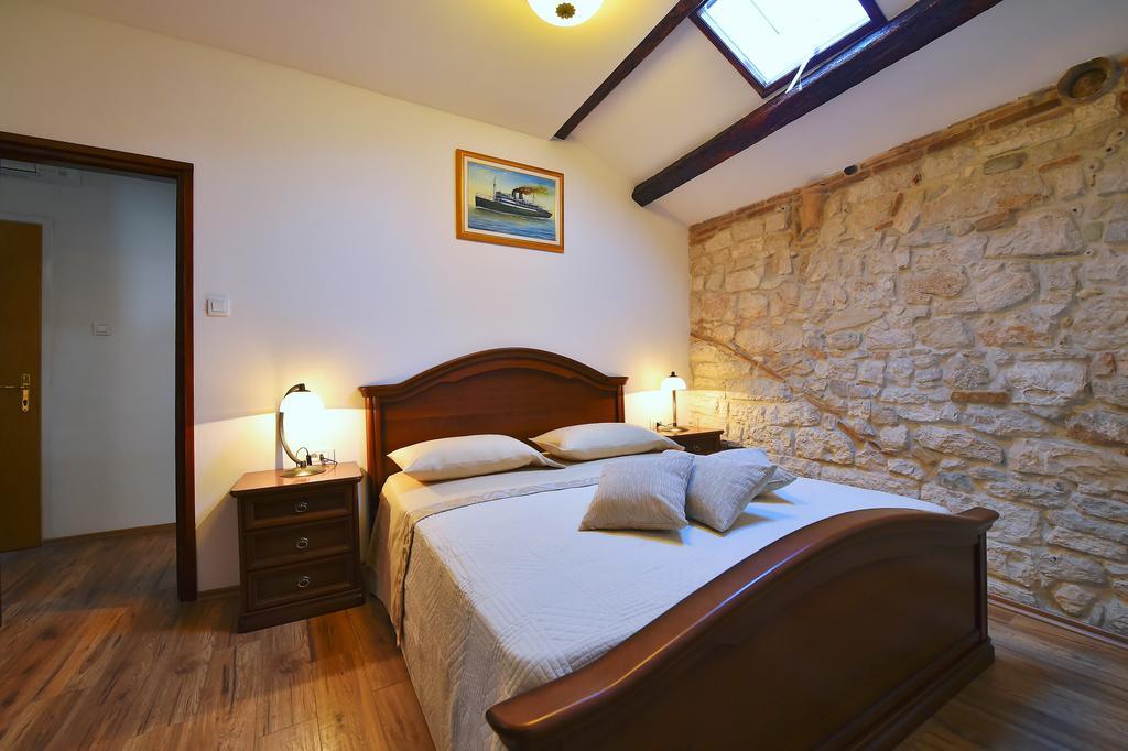Antique Apartment Arsenale Rovinj Zewnętrze zdjęcie